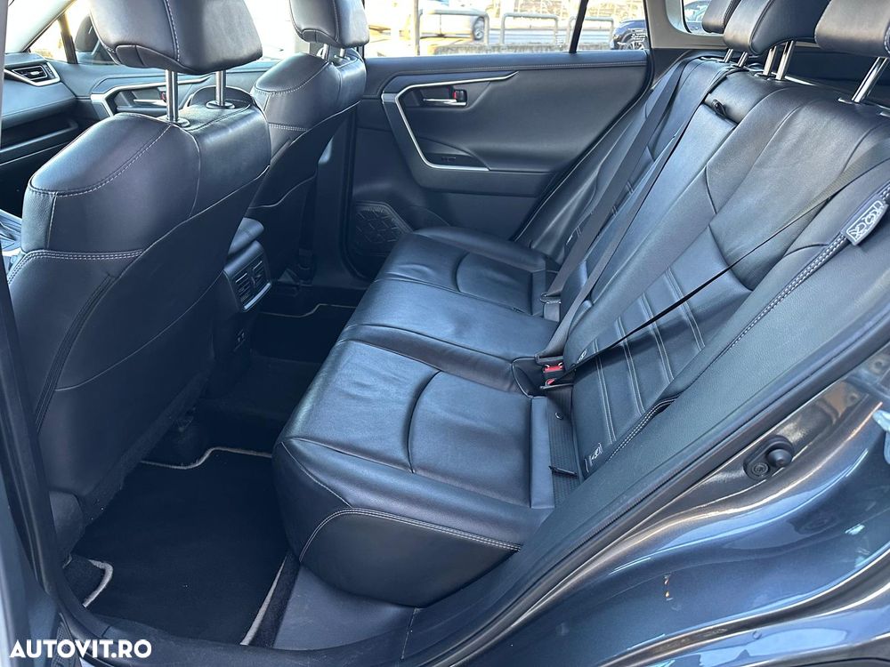 Toyota RAV4 2.0P CVT AWD Luxury - 14