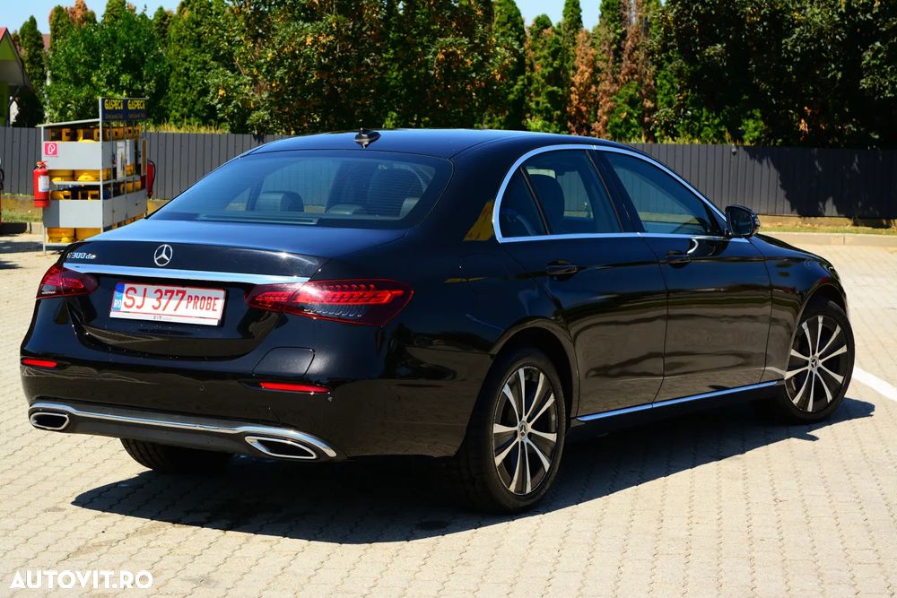 Mercedes-Benz E 300 de 9G-TRONIC - 3