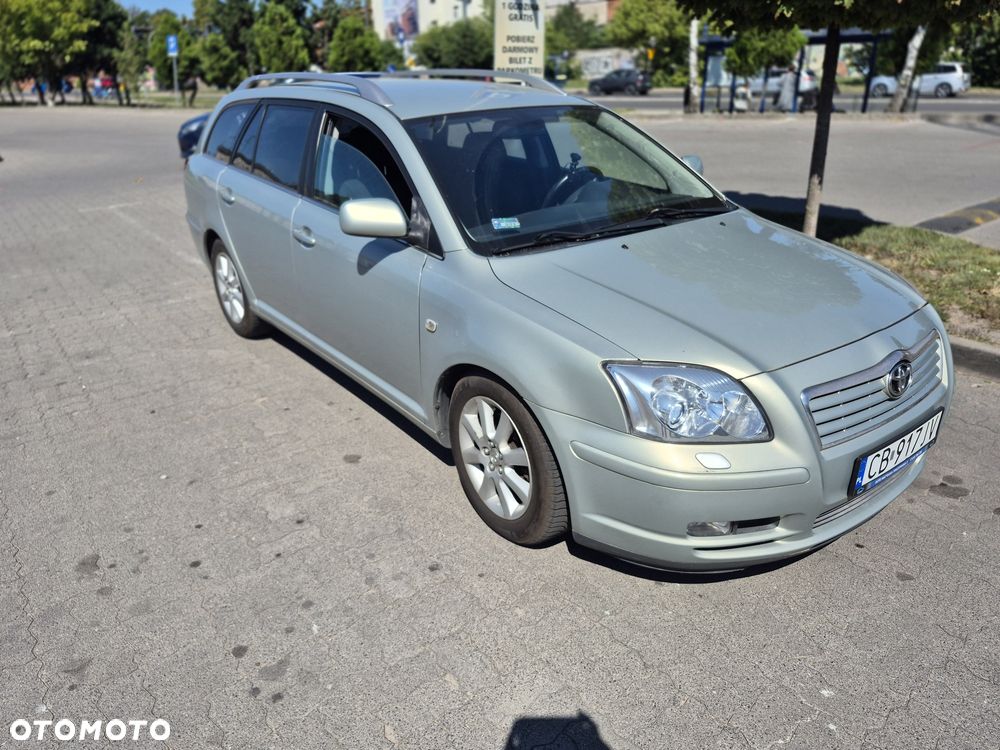 Toyota Avensis - 2