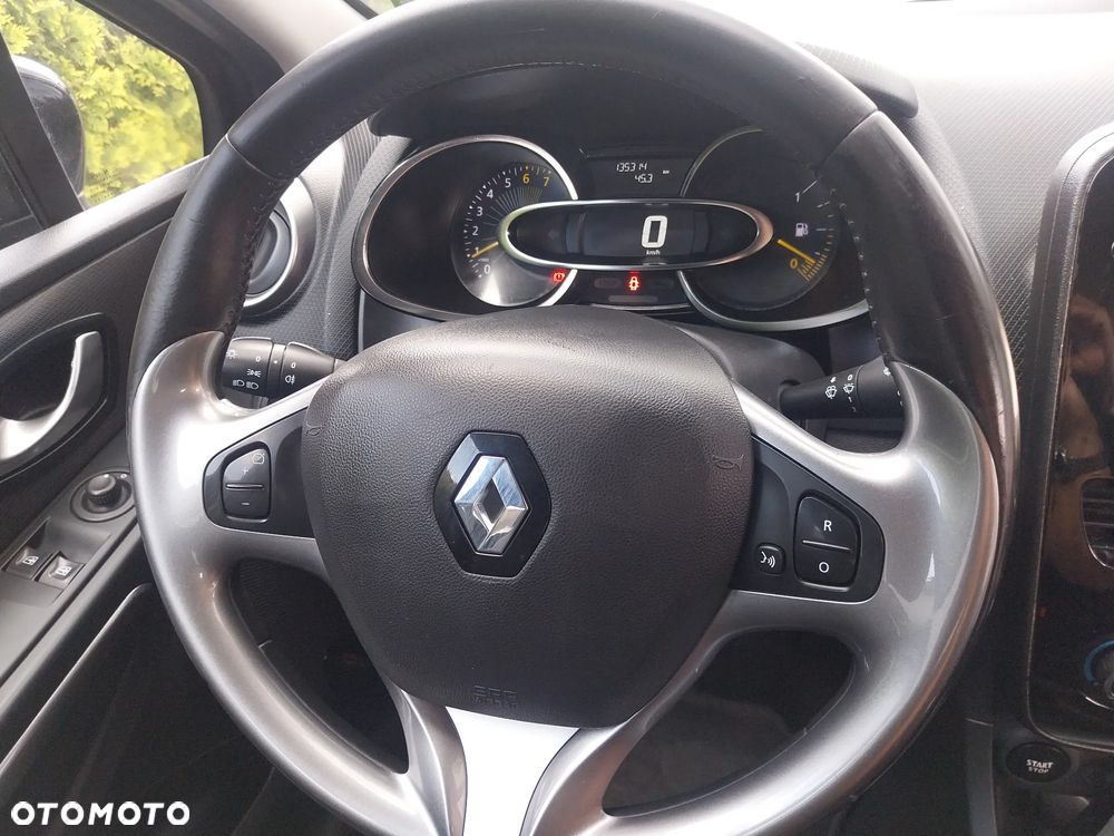 Renault Clio 1.2 16V 75 LIMITED - 23