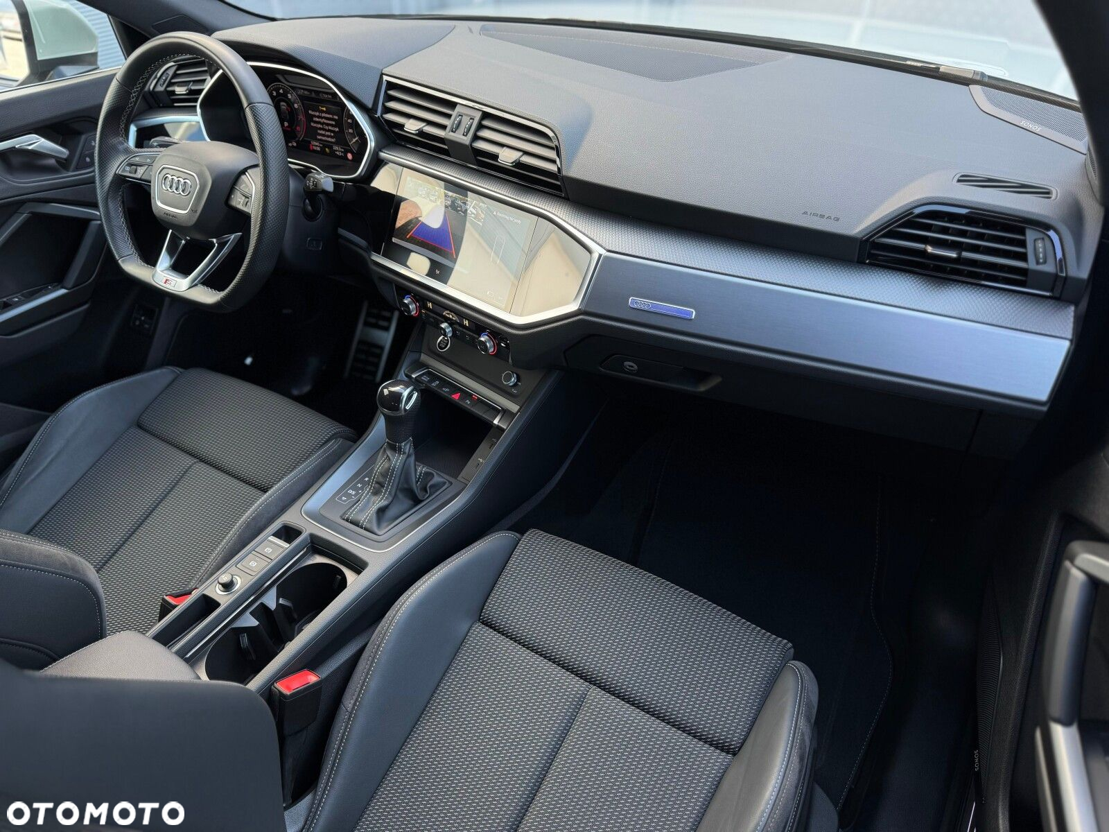 Audi Q3 Sportback - 13