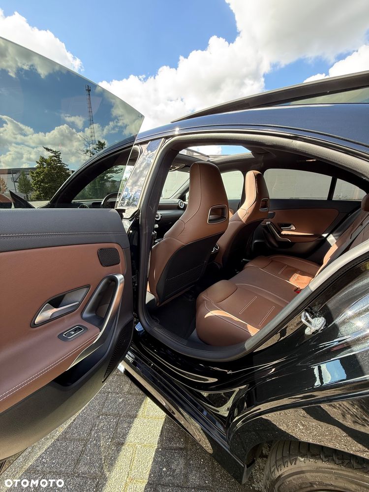 Mercedes-Benz CLA 200 AMG Line 7G-DCT - 11