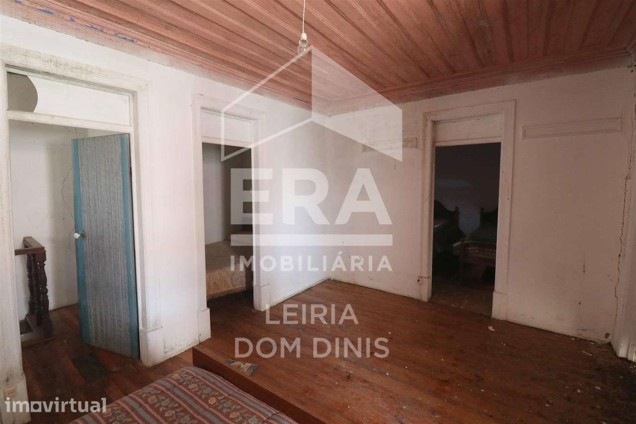 Moradia Rústica T3, inserida num terreno com uma área de 450m2 - Grande imagem: 3/13