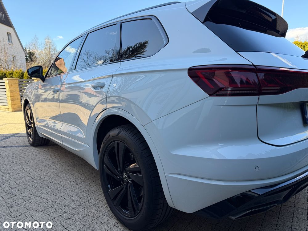 Volkswagen Touareg 3.0 V6 TDI 4Motion R-Line - 12