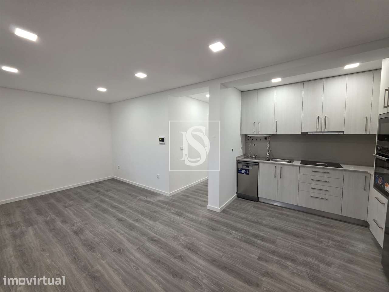 Apartamento T2 Renovado, no Botulho - Grande imagem: 3/13