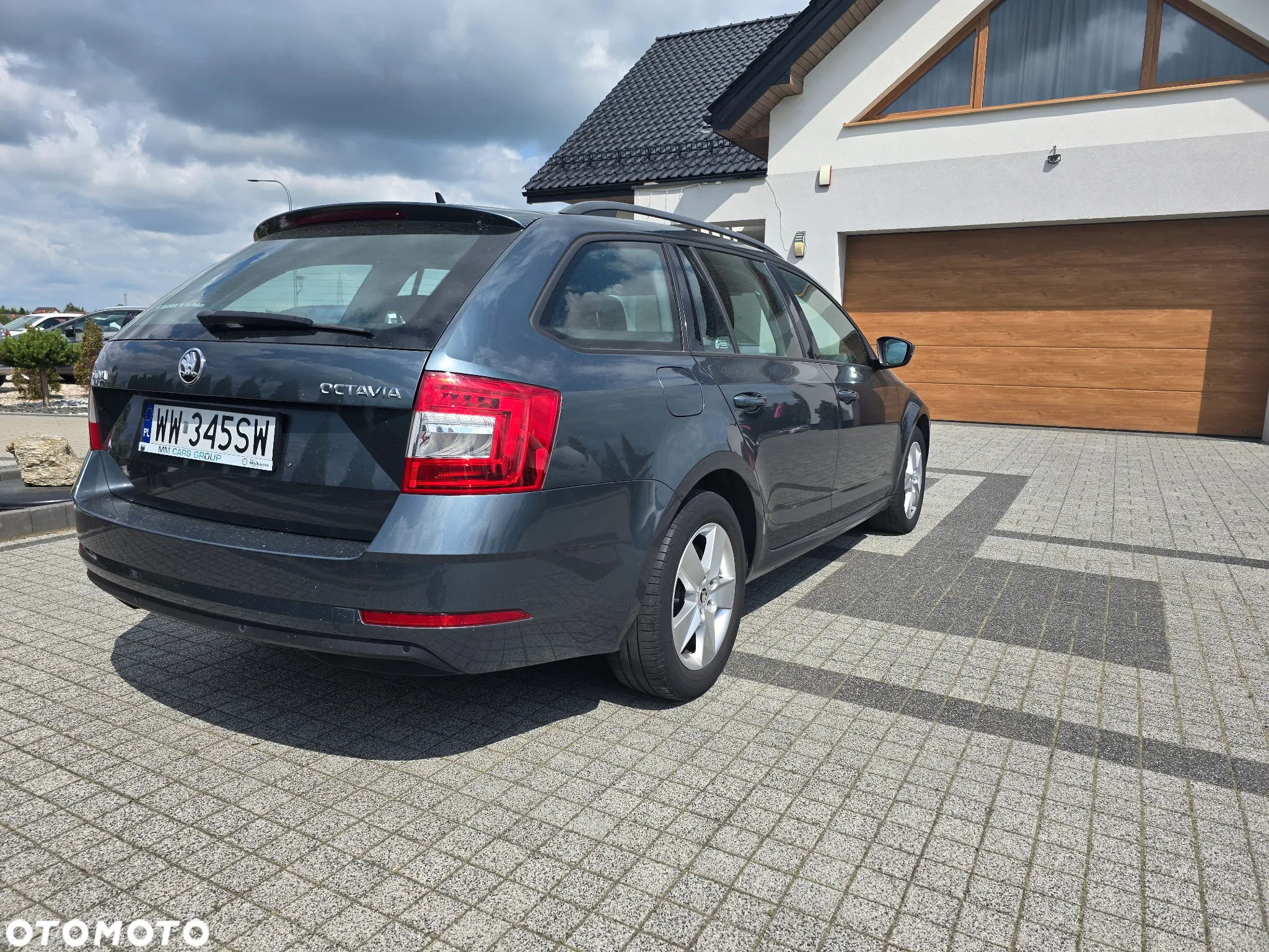 Skoda Octavia 2.0 TDI Ambition DSG - 4