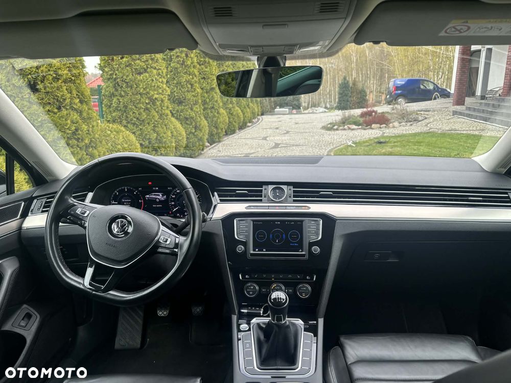 Volkswagen Passat 2.0 TDI BMT Highline - 10