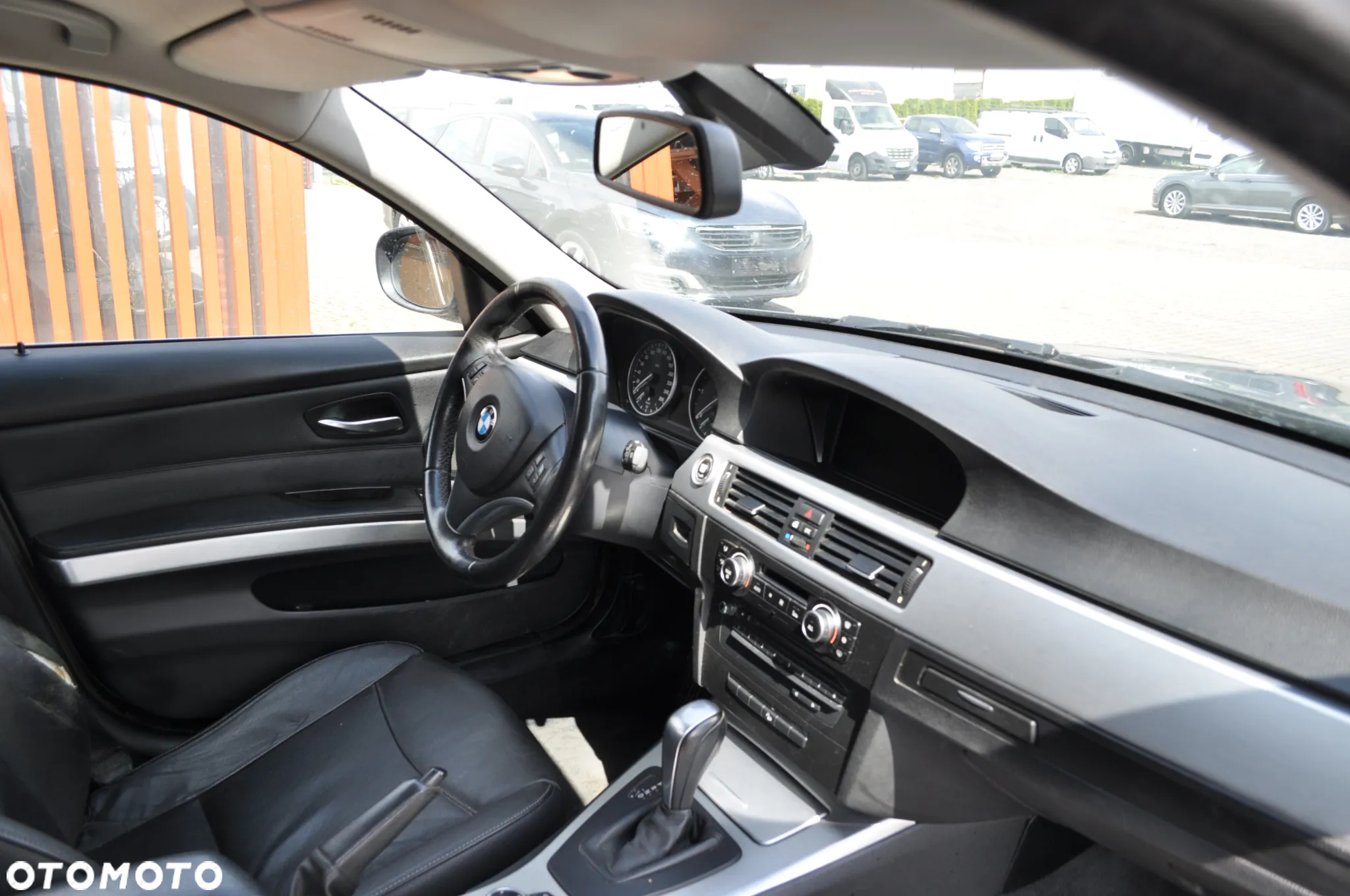 BMW Seria 3 320d xDrive DPF Touring - 17