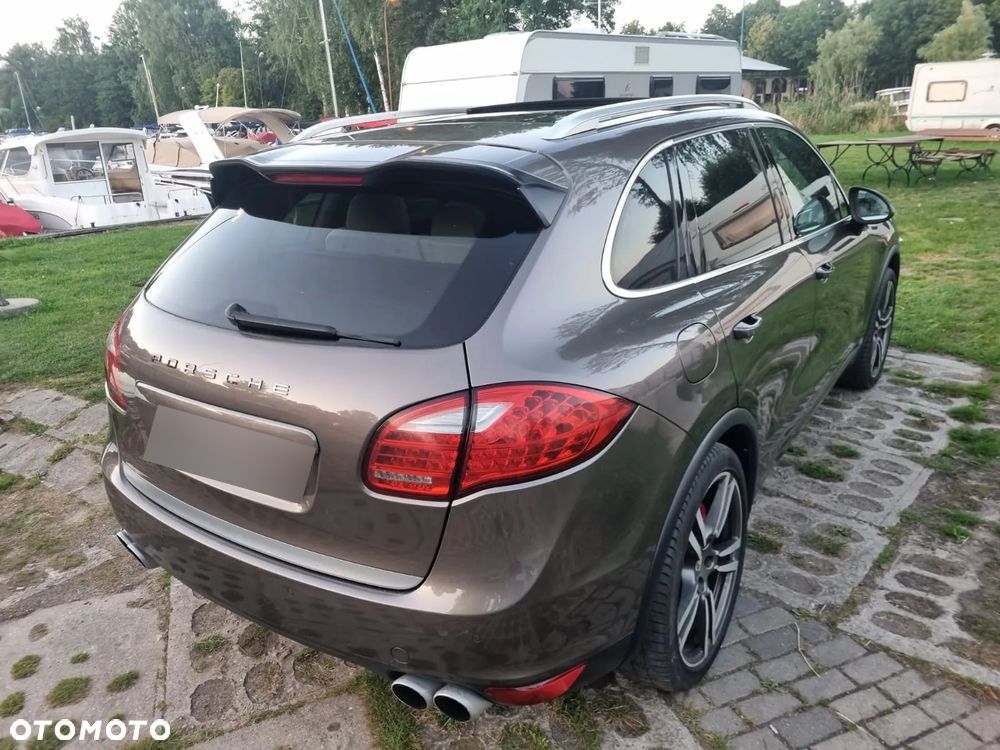 Porsche Cayenne - 10