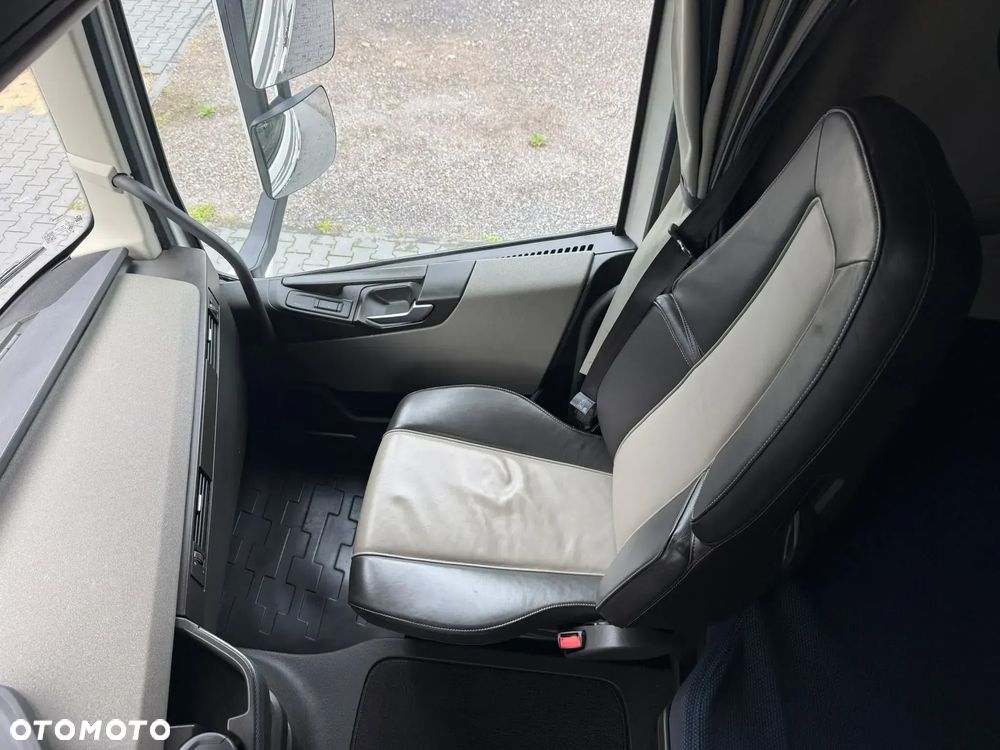 Volvo FH 540 /RETARDER/PODUSZKA P+T/SKÓRY/NAVI/FULL LED/ON 1420 L - 30