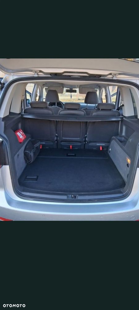 Volkswagen Touran 1.6 TDI DPF BlueMot Comfortline - 12