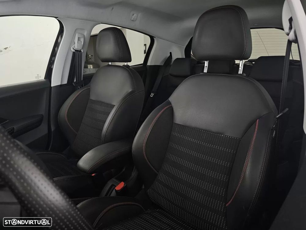 Peugeot 208 1.2 PureTech GT Line EAT6 - 18