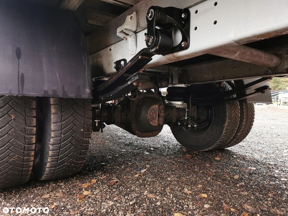 Renault Mascott 2,8 kat. B 3,5t bliźniak paka 5,7m Daily Master uszczelniony - 21