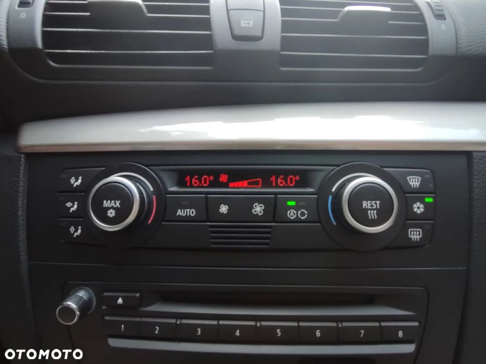 BMW Seria 1 120d DPF - 33
