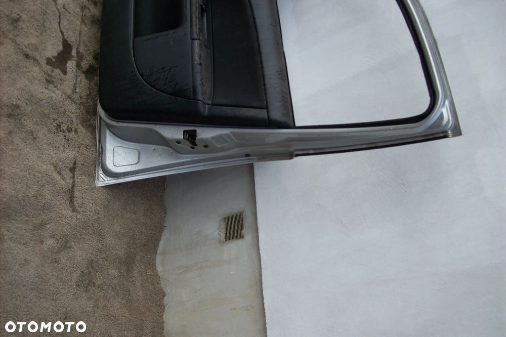 DRZWI PRZEDNIE PRAWE FORD MONDEO MK3 - 5