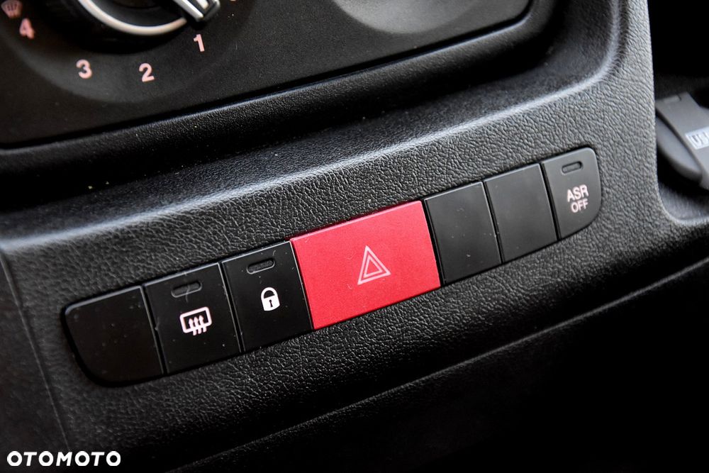 Peugeot BOXER 130 2.0 BLUEHDI L2H2 - 26