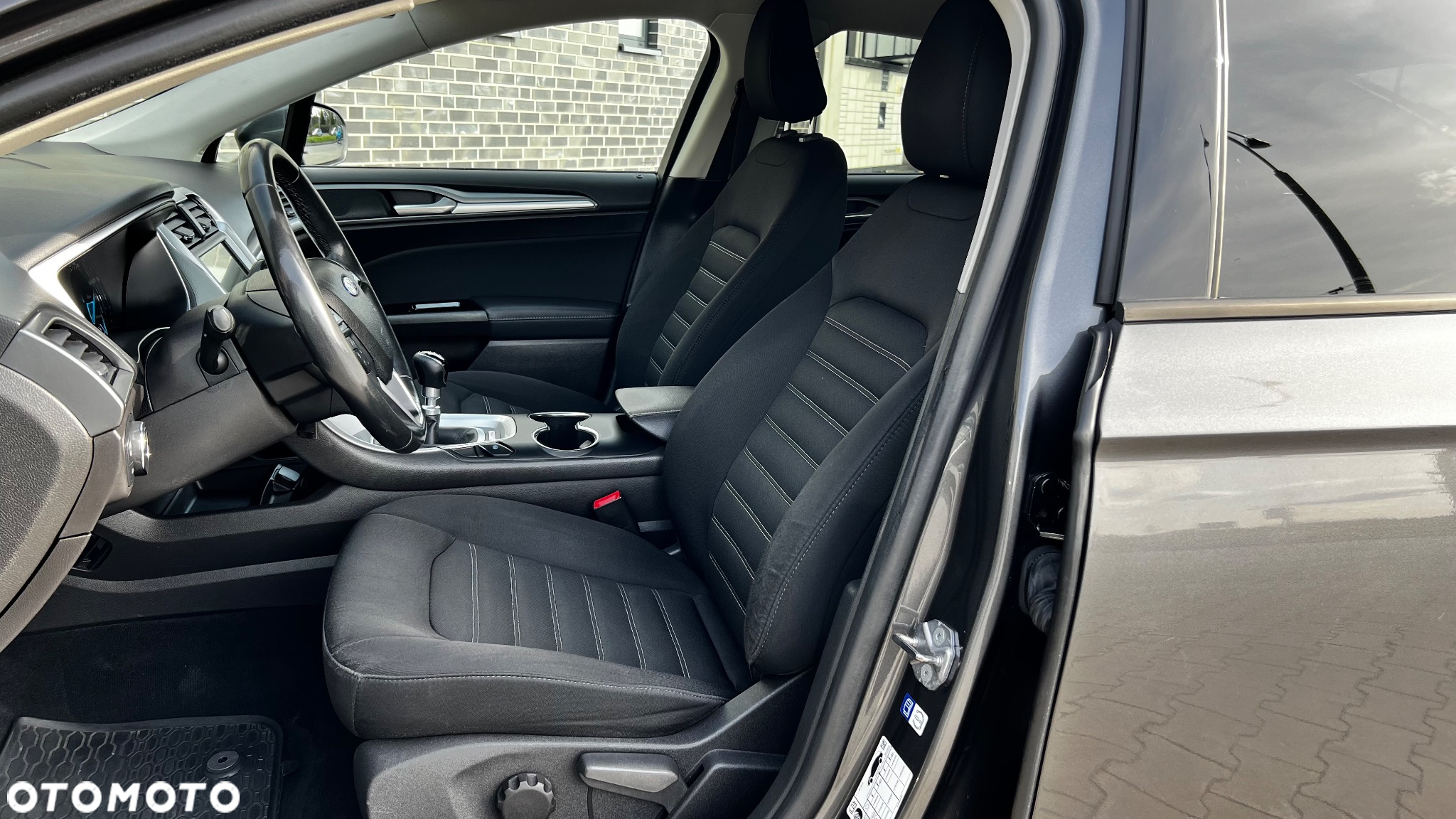 Ford Mondeo - 26