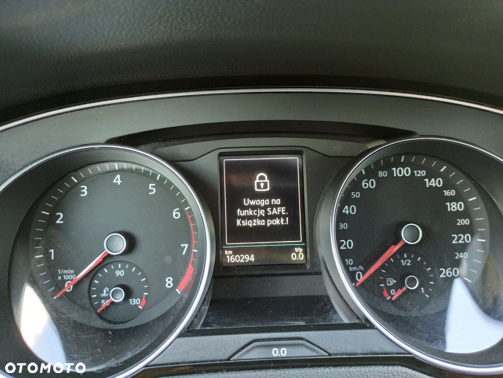 Volkswagen Passat - 21