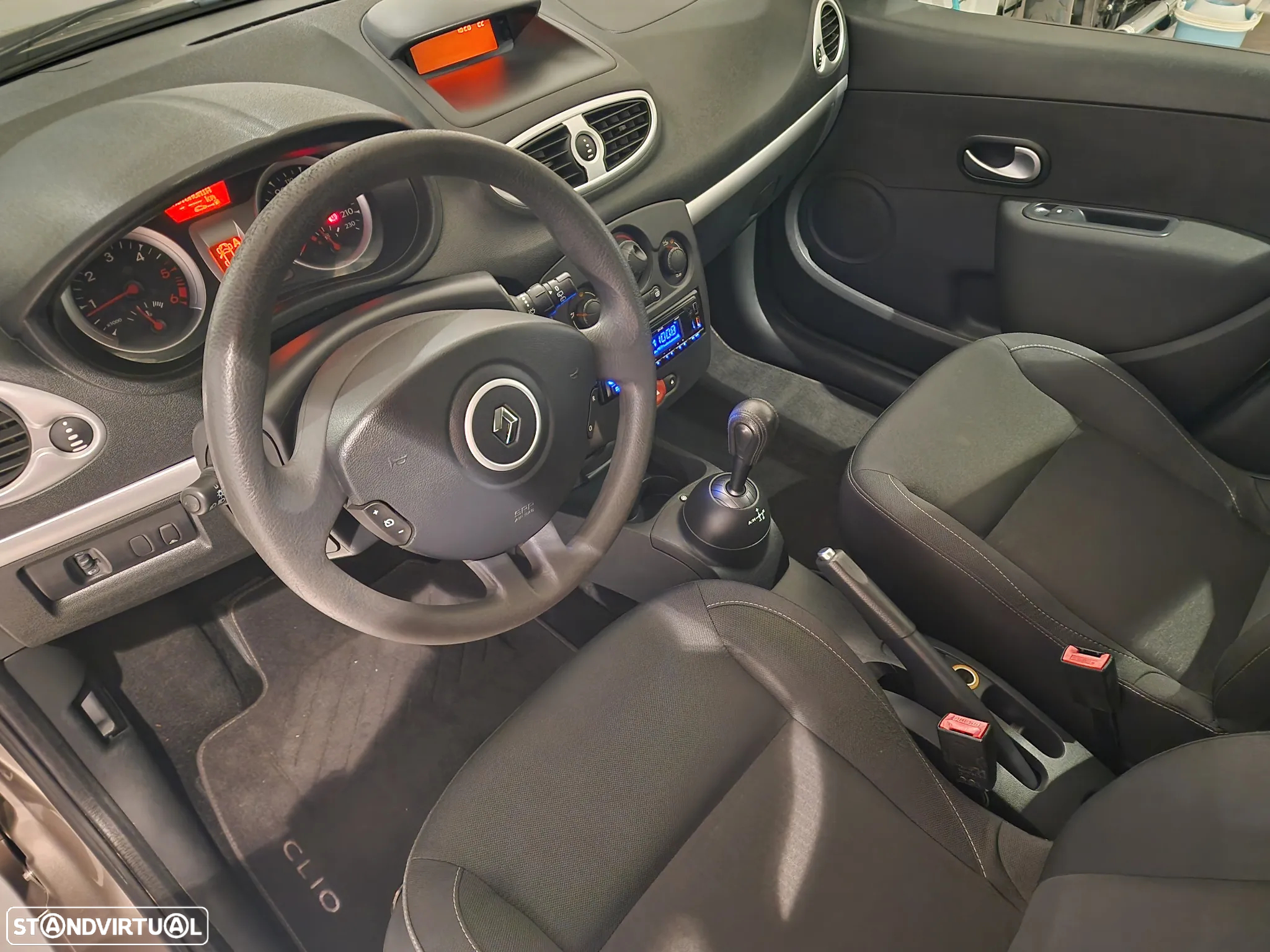 Renault Clio Break 1.5 dCi Dynamique S C.Reb - 24