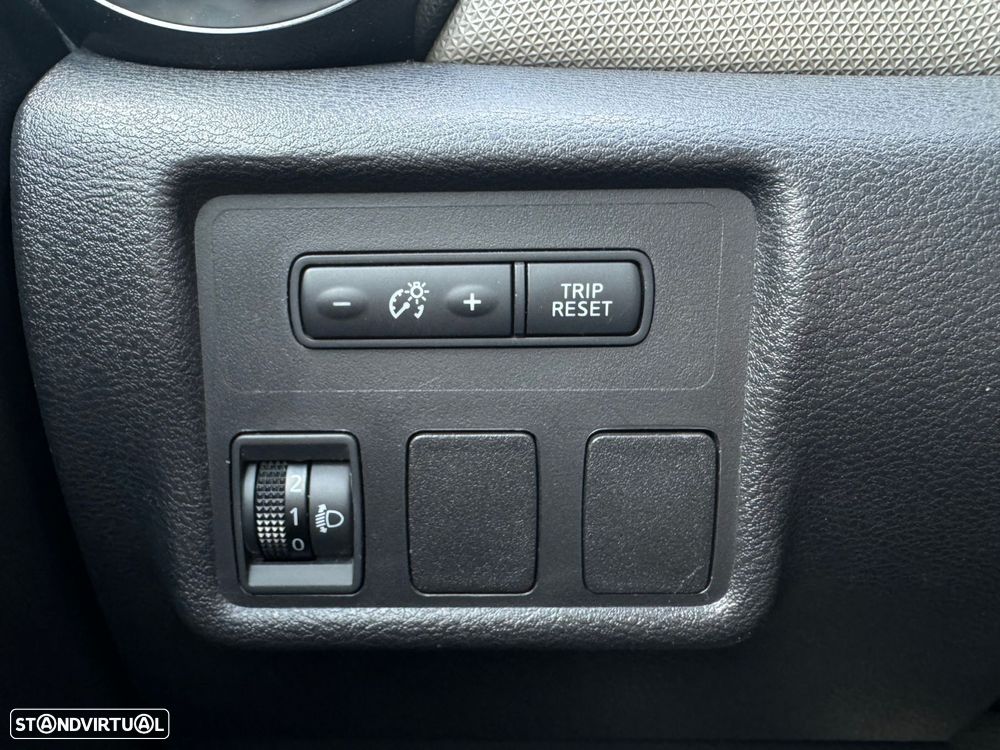 Nissan Micra 1.0 IG-T Acenta - 11