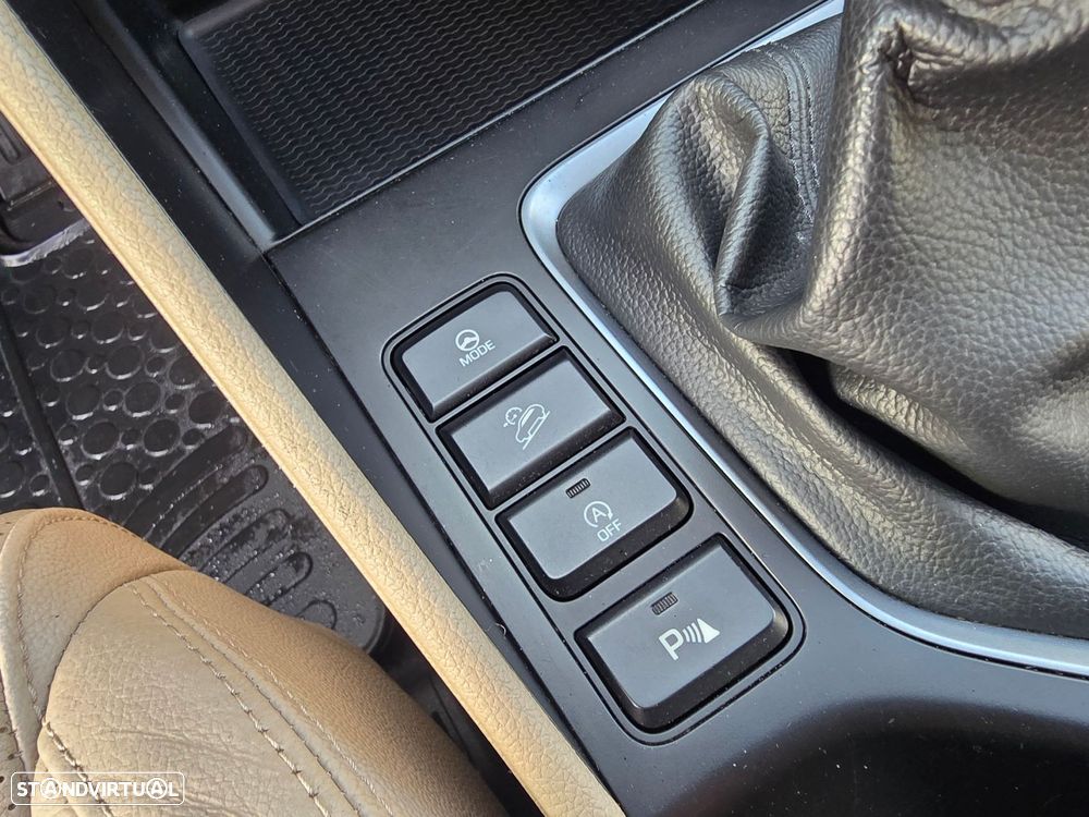 Hyundai Tucson 1.7 CRDi Executive - 31