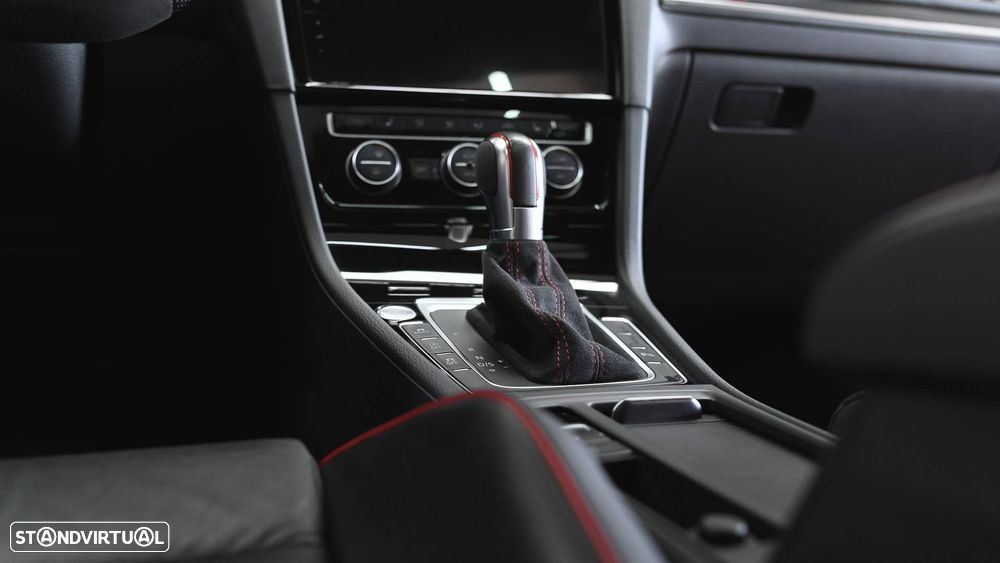 VW Golf GTI TCR 2.0 TSI OPF DSG - 46