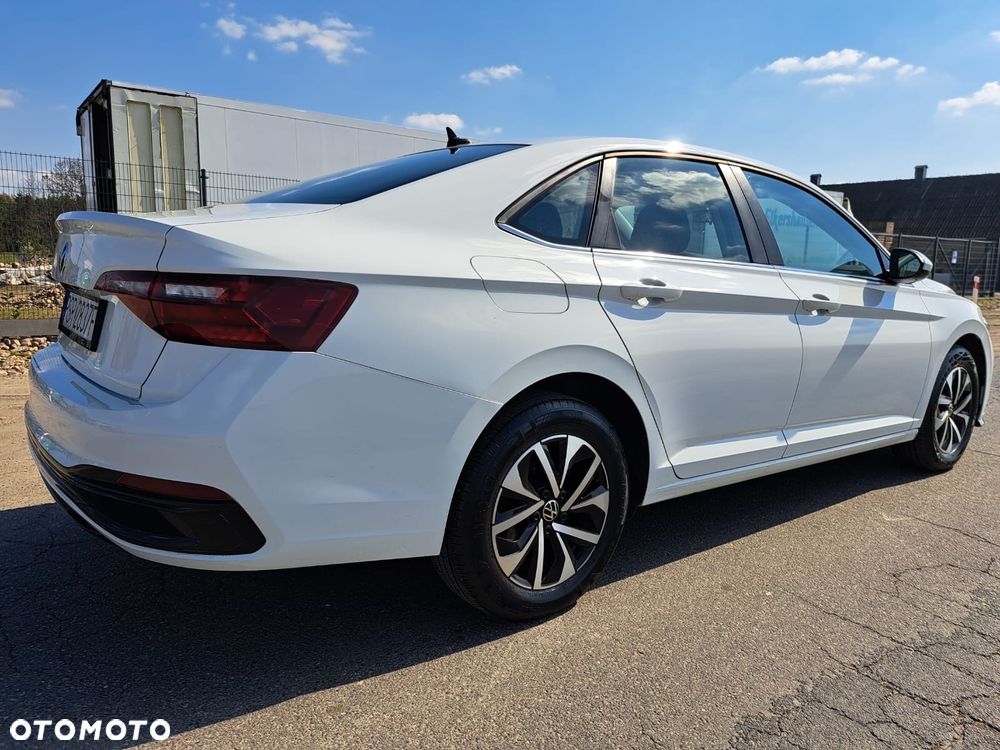 Volkswagen Jetta - 10