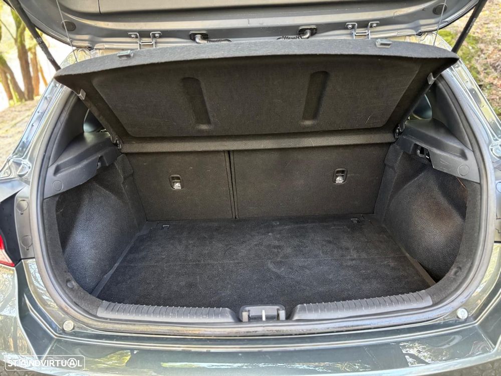 Hyundai i30 1.6 CRDI STyle Plus - 34