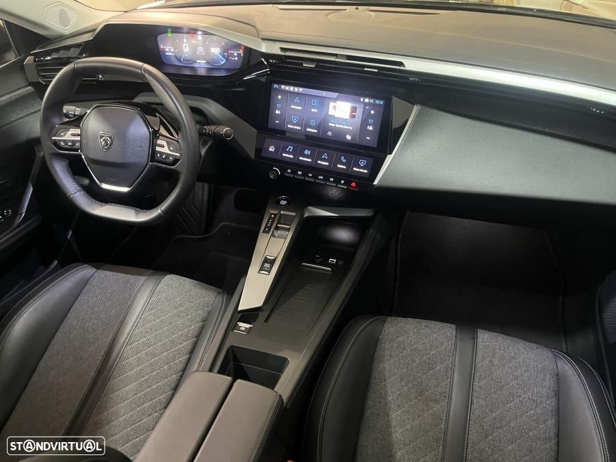 Peugeot 408 1.2 PureTech Allure Pack EAT8 - 25