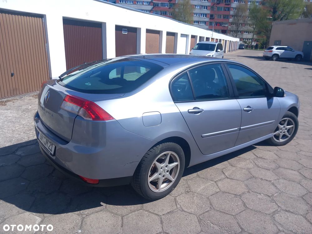 Renault Laguna 1.6 16V 110 Expression - 8