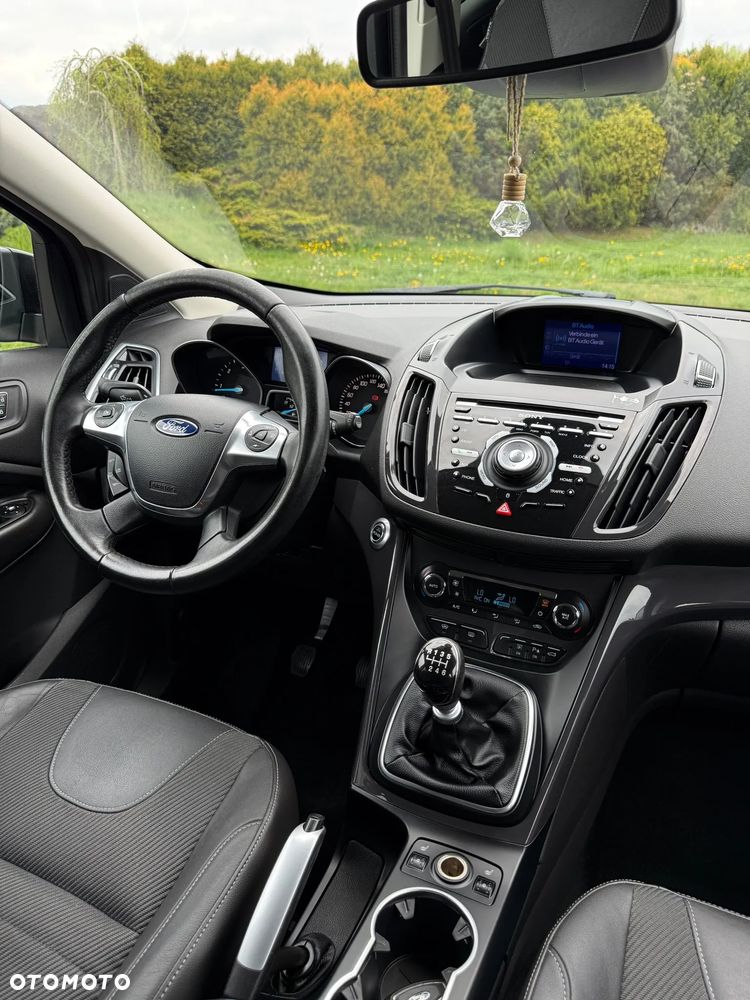 Ford Kuga 2.0 TDCi 2x4 Titanium - 5