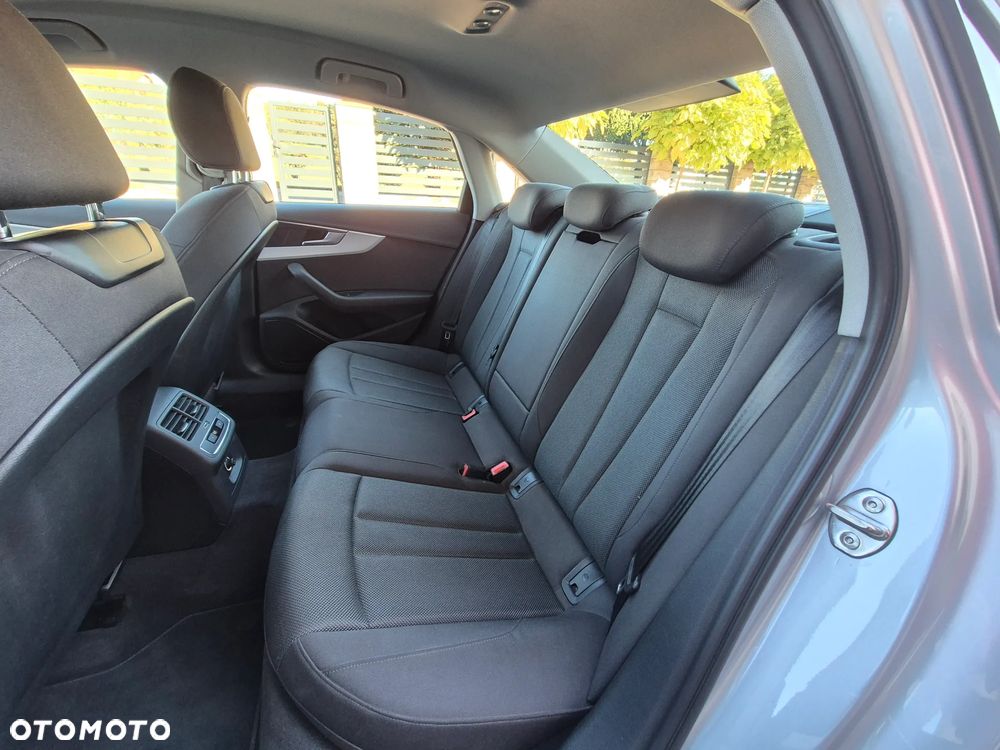 Audi A4 Limousine 40 TFSI mHEV Advanced S tronic - 19