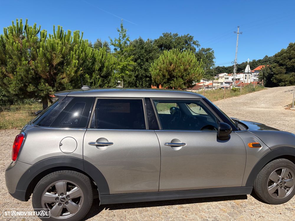 MINI 5 Portas One D - 19