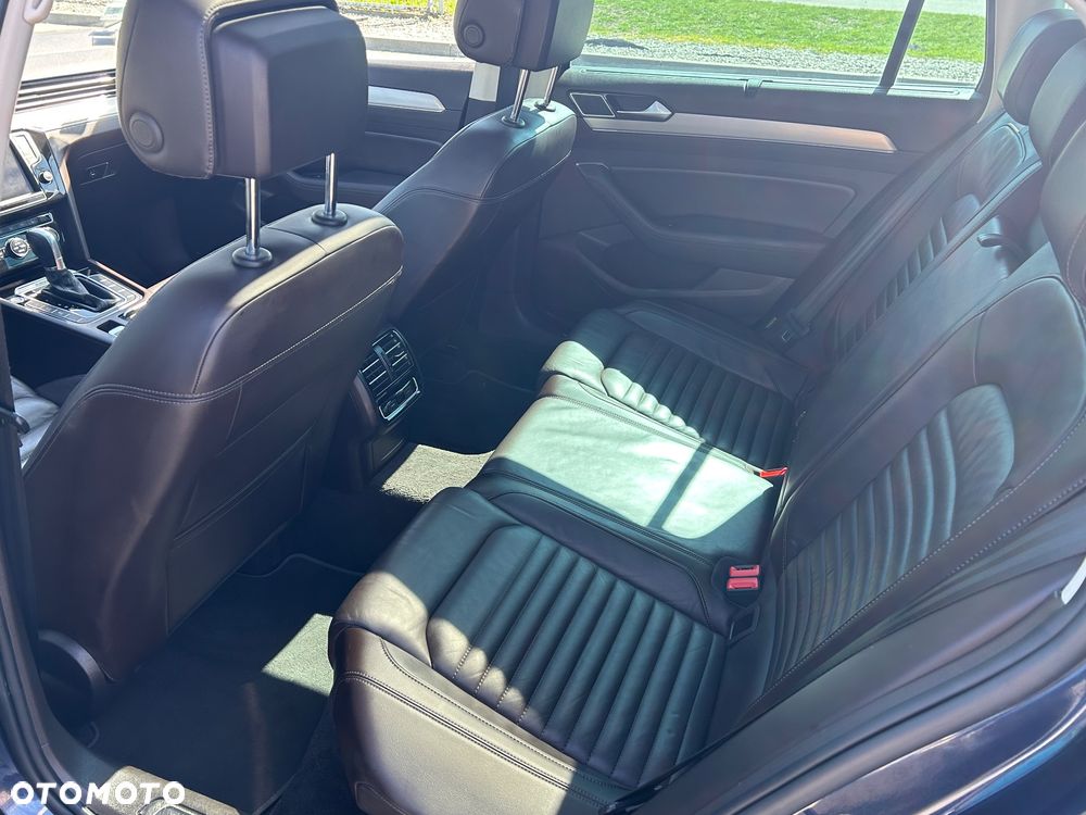 Volkswagen Passat 2.0 TDI Bi-Turbo BMT 4Mot Highline DSG - 8