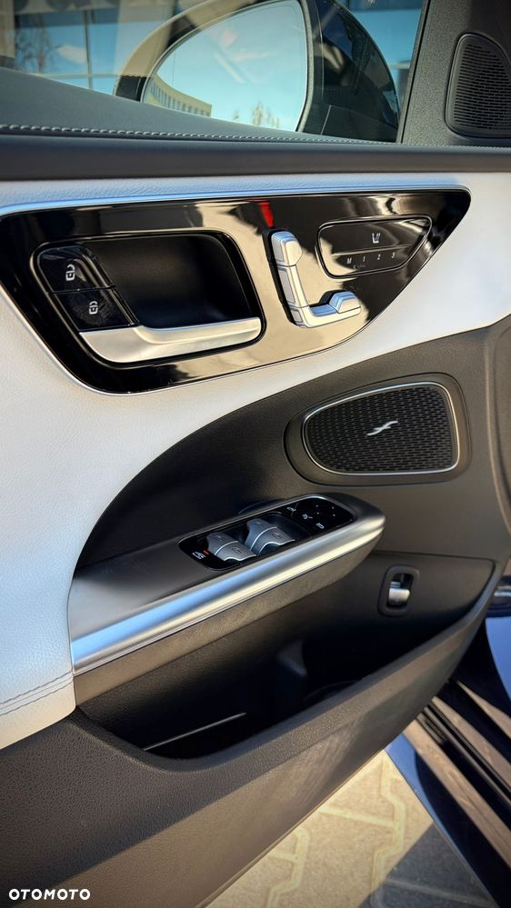 Mercedes-Benz Klasa C 220 d mHEV AMG - 6
