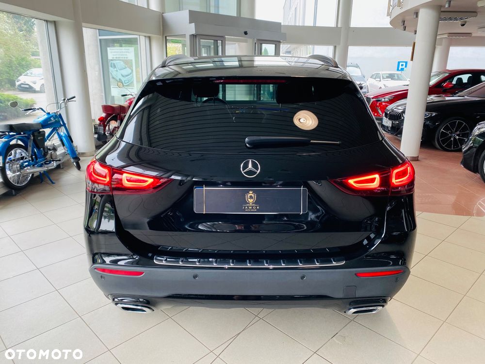 Mercedes-Benz GLA 180 Progressive - 8