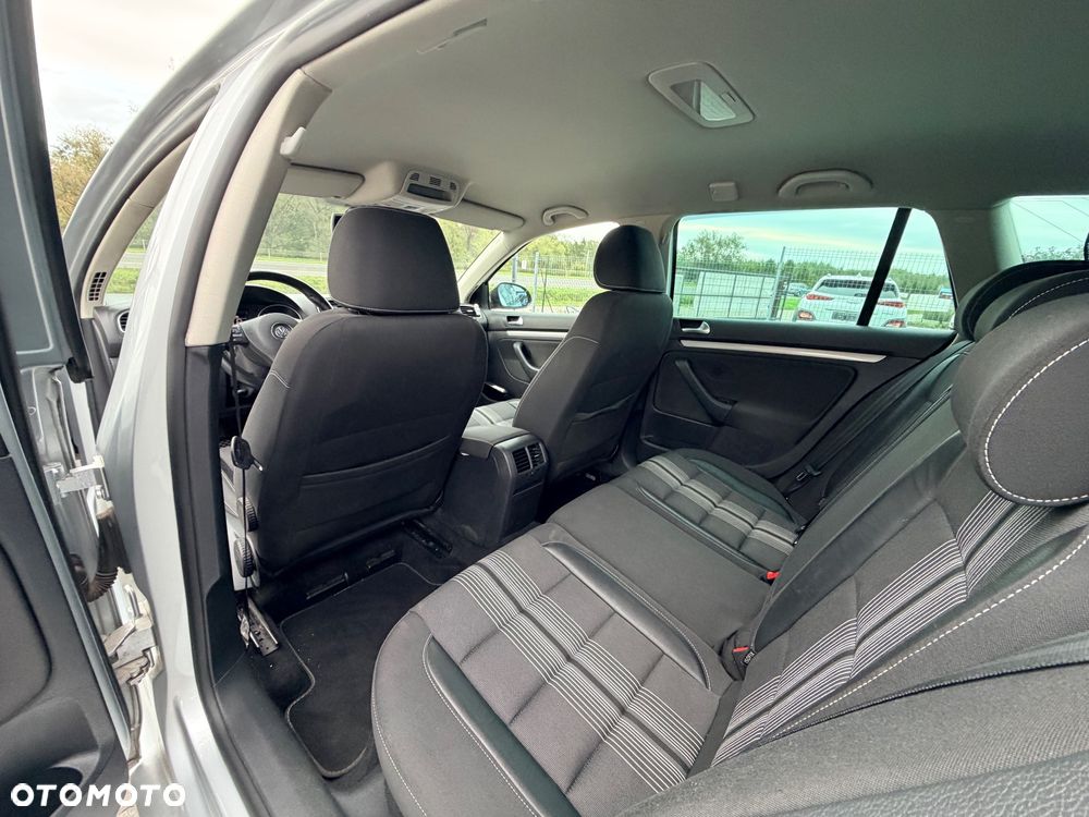 Volkswagen Golf VI 2.0 TDI Comfortline - 17