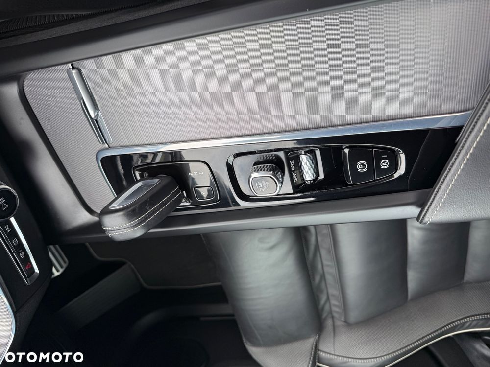 Volvo XC 60 B4 D AWD Geartronic RDesign - 20