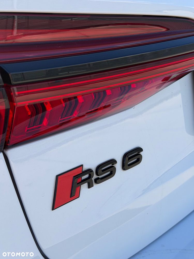 Audi RS6 Avant - 14