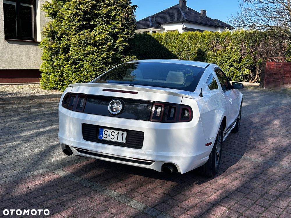 Ford Mustang 3.7 V6 Premium - 14