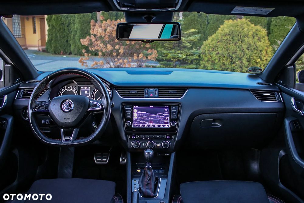 Skoda Octavia 2.0 TDI DSG RS - 17