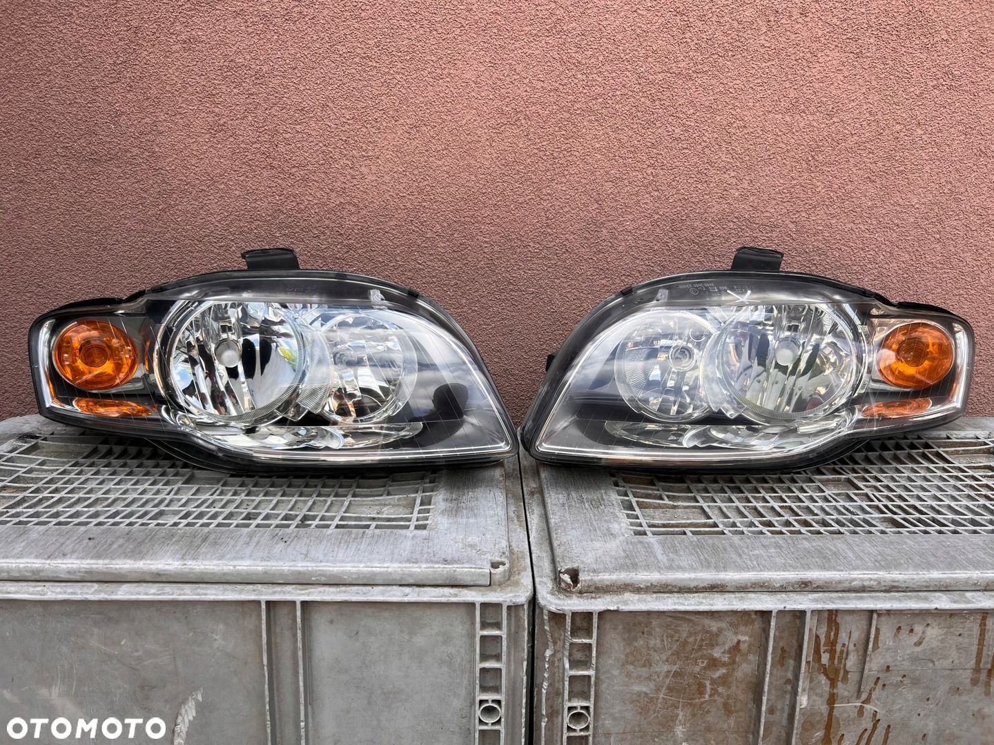 Lampy przednie AUDI A4 B7 ZWYKŁE KOMPLET EUROPA ORYGINALNE AL - 1