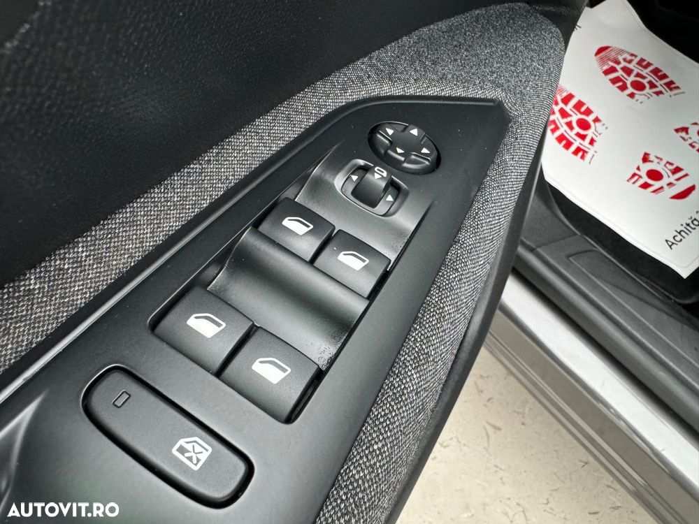 Peugeot 5008 PureTech 130 EAT8 Stop & Start Allure - 26