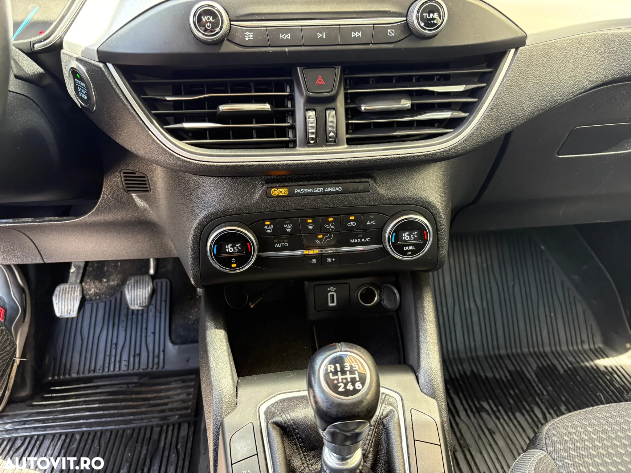 Ford Focus - 17