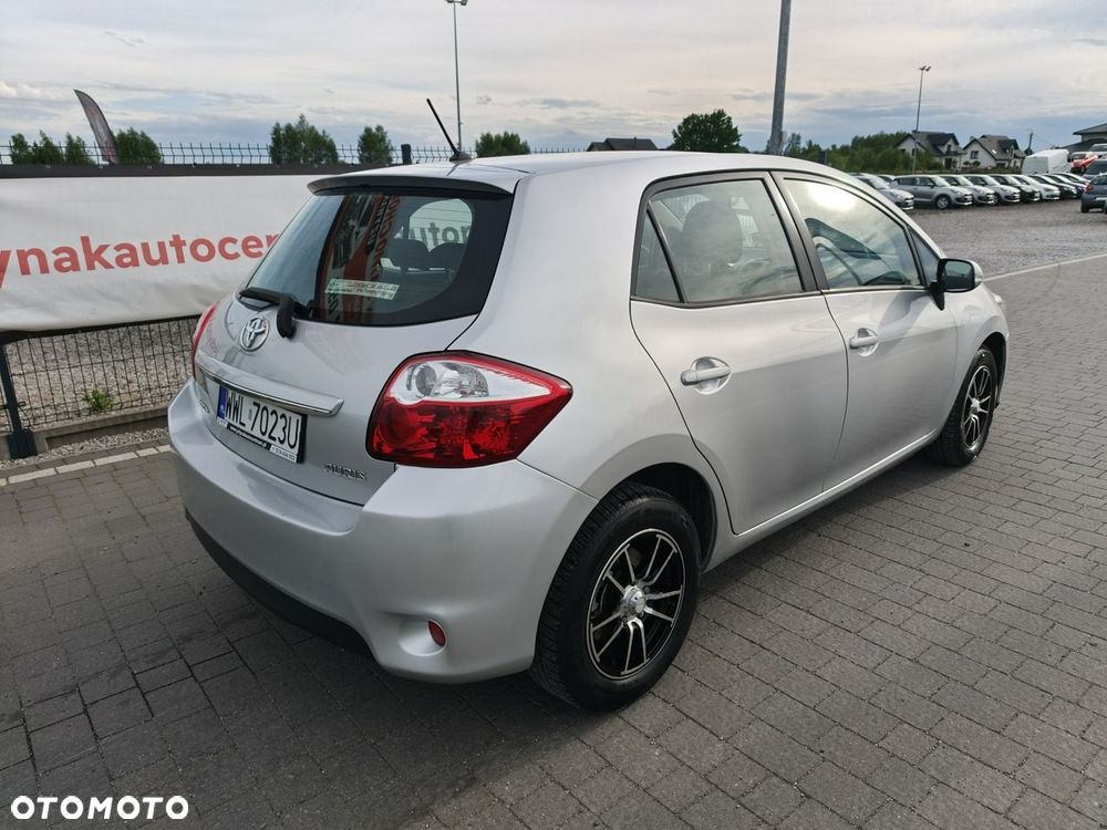 Toyota Auris - 12