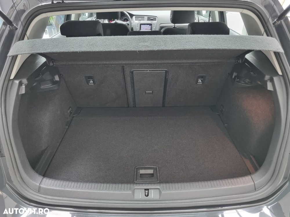 Volkswagen Golf 2.0 TDI BMT Comfortline - 15