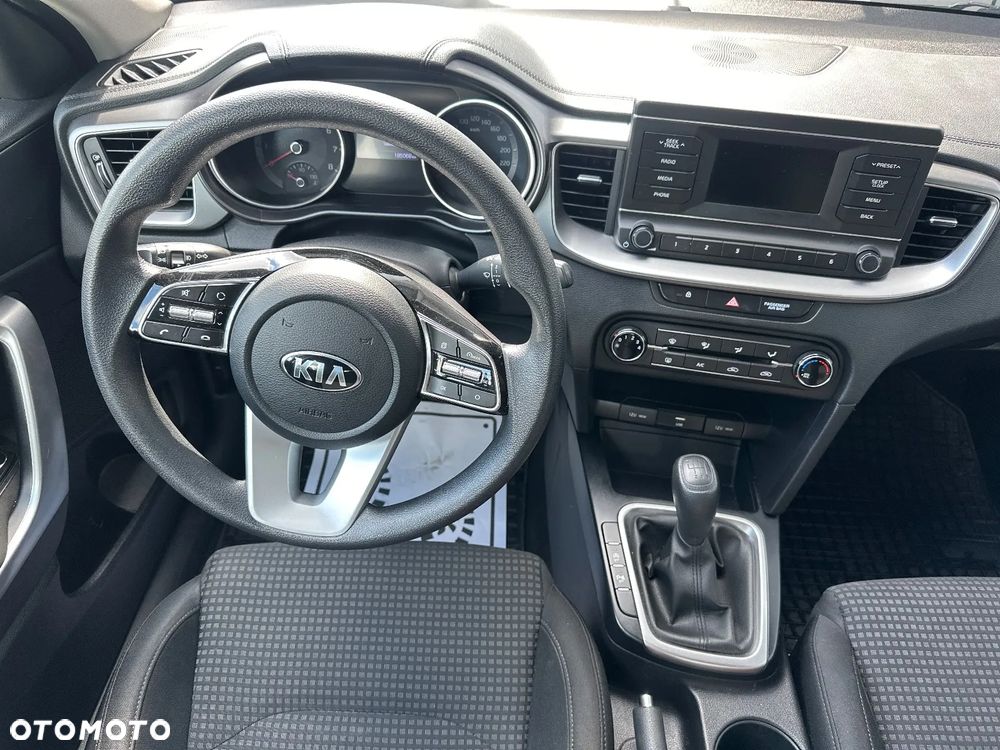 Kia Ceed - 23