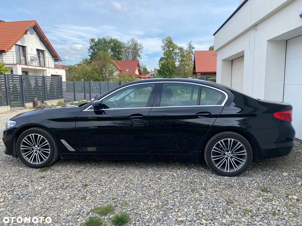 BMW Seria 5 518d Business Edition sport - 8