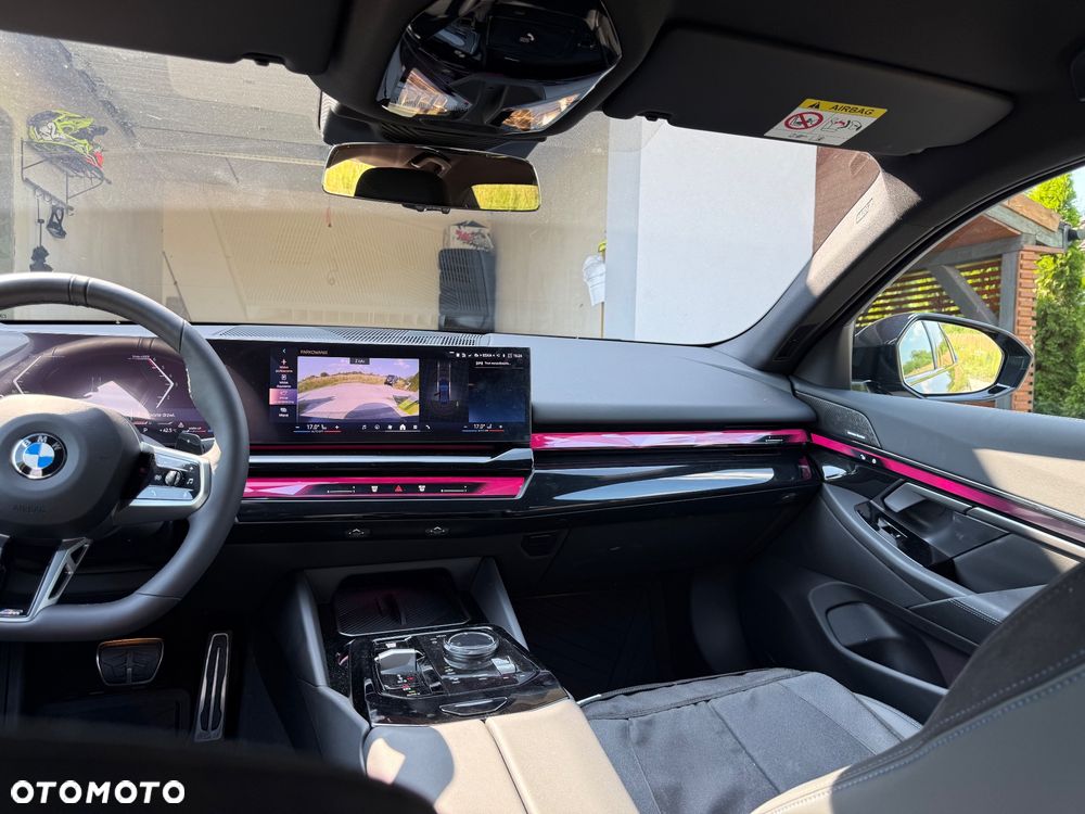 BMW Seria 5 520d xDrive mHEV M Sport - 38