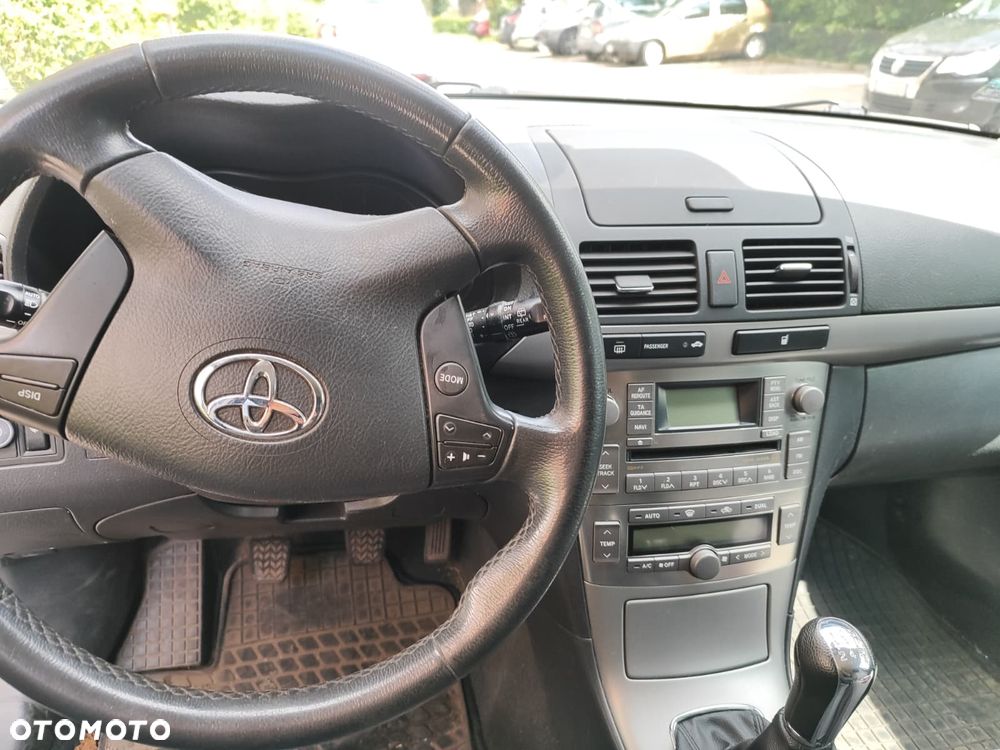 Toyota Avensis 1.8 VVT-i Sol - 9